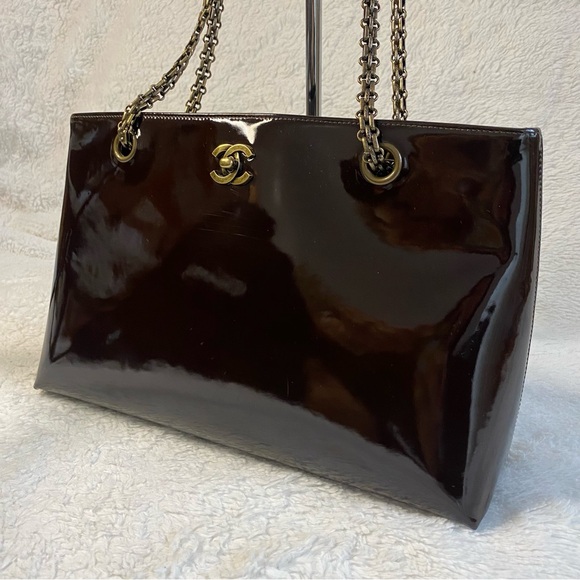 CHANEL BURGUNDY RED PATENT CLASSIC SHOPPER TOTE WITH BIJOUX CHAIN BAG - Picture 5 of 14